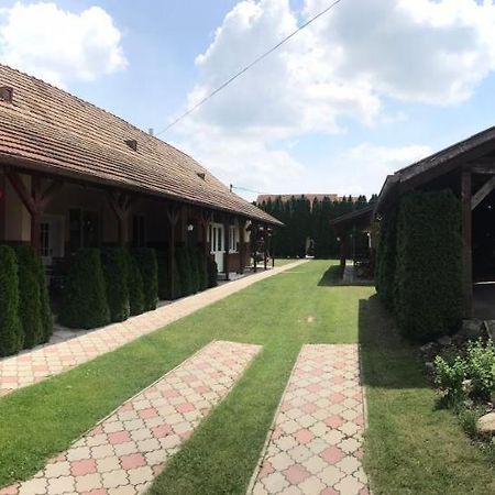 Apartman U Karla Veľký Meder Exterior foto