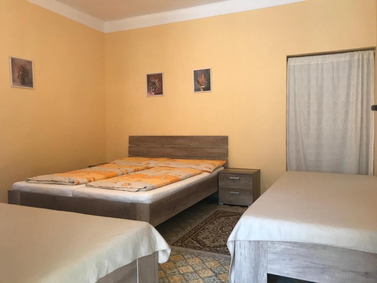 Apartman U Karla Veľký Meder Exterior foto